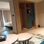 Golden Tulip El Mechtel